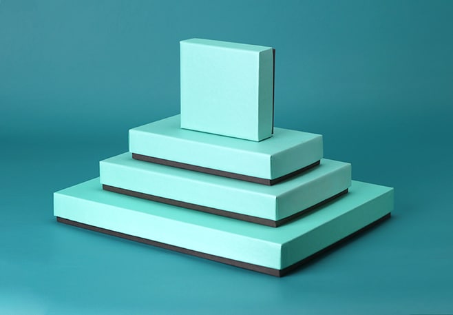 multiple sizes of mint candy boxes